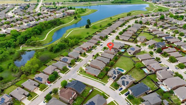 1009 Cheyenne Drive, Aubrey, TX 76227