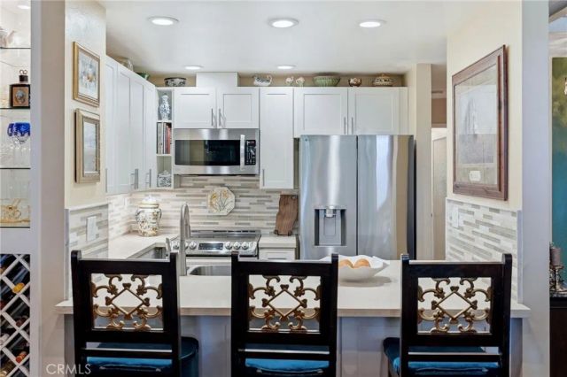 7890 E Spring Street 2L, Long Beach, CA 90815
