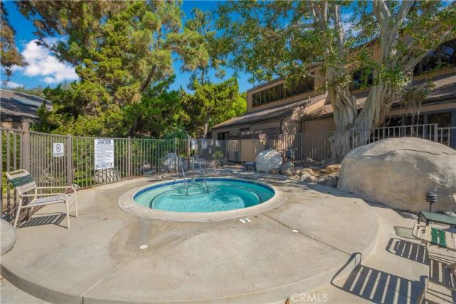 7890 E Spring Street 2L, Long Beach, CA 90815
