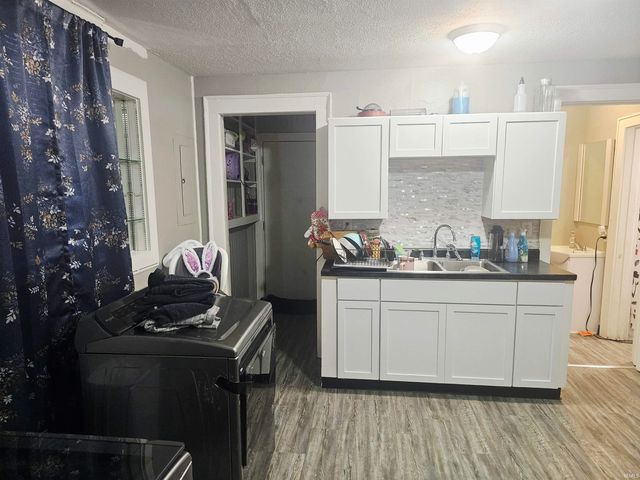 1508 E Main Street, Muncie, IN 47305