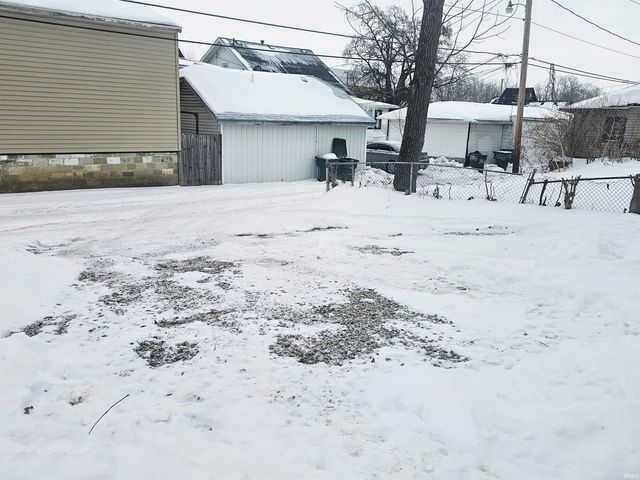 1508 E Main Street, Muncie, IN 47305