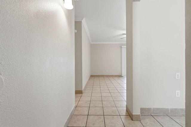 1911 N Giddings, Visalia, CA 93291