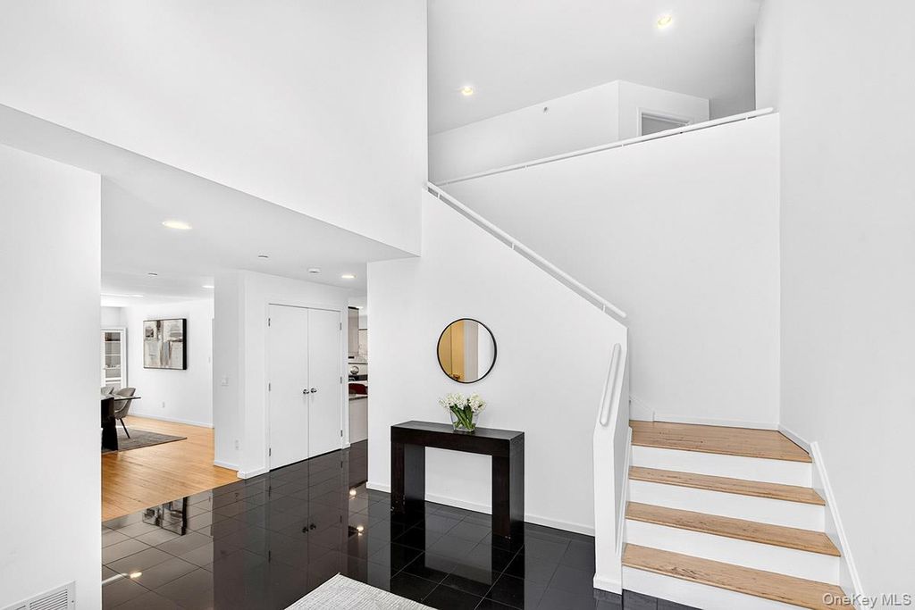 76 Random Farms Circle, Chappaqua, NY 10514 — photo 4