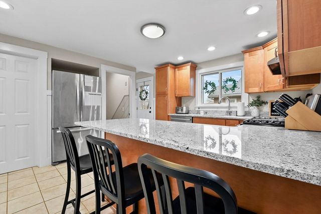 43 Harding Ave, Weymouth, MA 02188