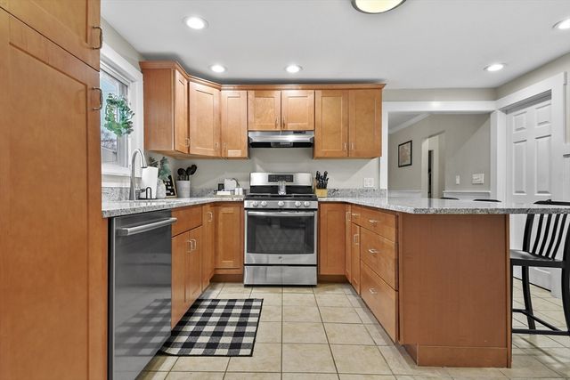 43 Harding Ave, Weymouth, MA 02188