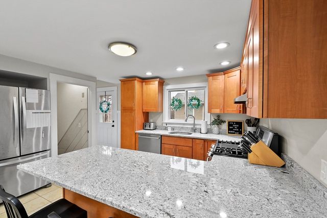 43 Harding Ave, Weymouth, MA 02188