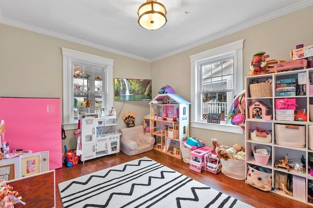 43 Harding Ave, Weymouth, MA 02188