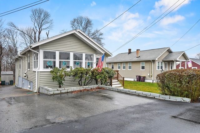 43 Harding Ave, Weymouth, MA 02188