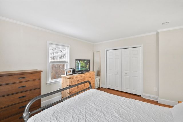 43 Harding Ave, Weymouth, MA 02188