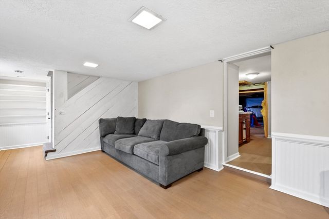 43 Harding Ave, Weymouth, MA 02188