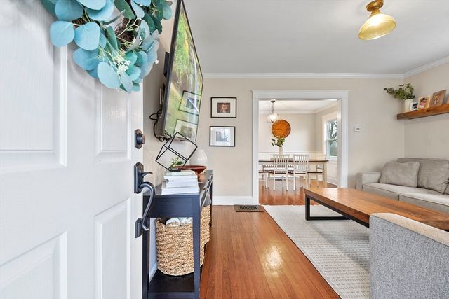 43 Harding Ave, Weymouth, MA 02188