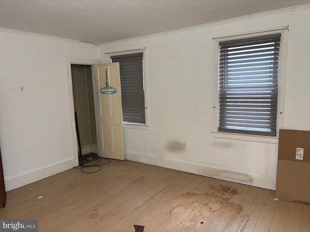 235 CHESTNUT ST, Ashland, PA 17921