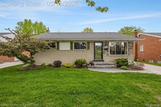 410 N Batchewana Street, Clawson, MI 48017