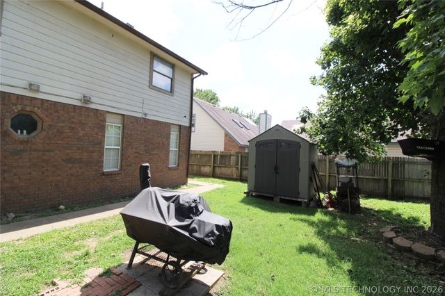 1261 E 136th Street, Glenpool, OK 74033