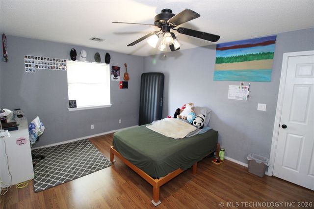 1261 E 136th Street, Glenpool, OK 74033