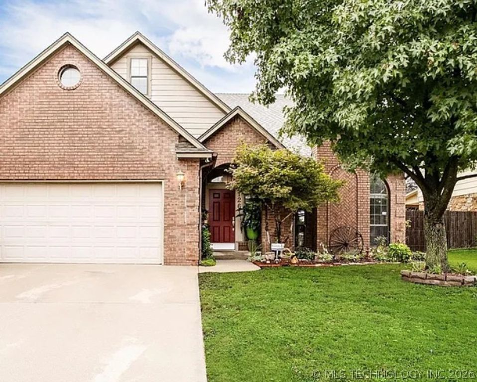 1261 E 136th Street, Glenpool, OK 74033