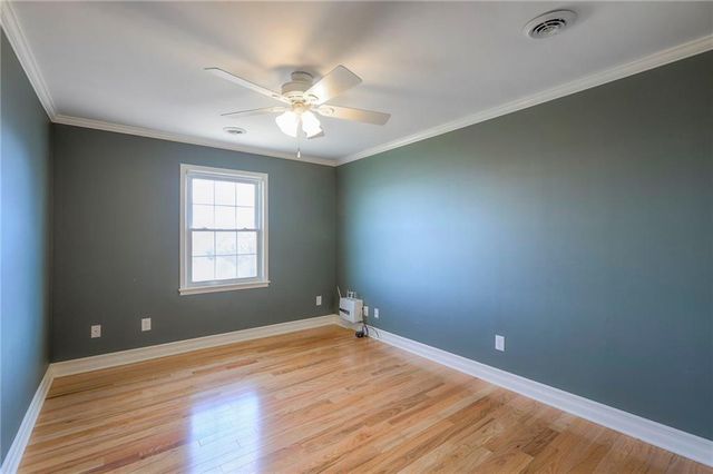 1023 SE Timbercreek Lane, Lee's Summit, MO 64081