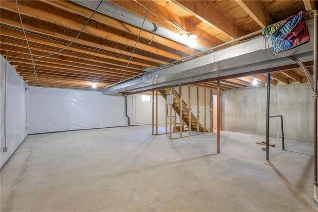 1023 SE Timbercreek Lane, Lee's Summit, MO 64081