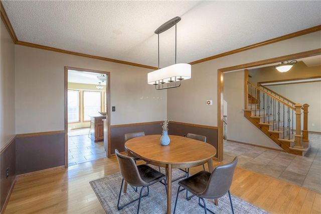 1023 SE Timbercreek Lane, Lee's Summit, MO 64081