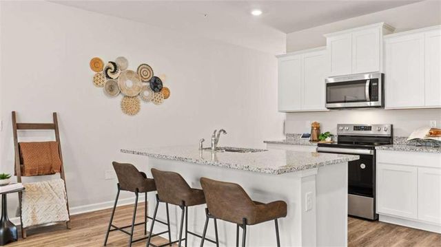 229 Sound Circle, Stockbridge, GA 30281