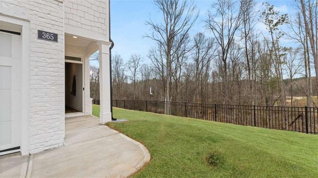 229 Sound Circle, Stockbridge, GA 30281