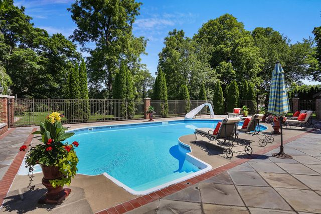 1001 N State Street, Monticello, IL 61856