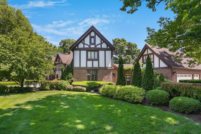 1001 N State Street, Monticello, IL 61856