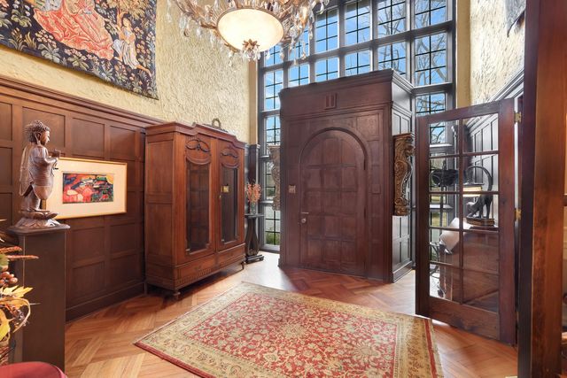 1001 N State Street, Monticello, IL 61856