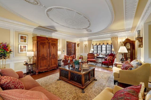 1001 N State Street, Monticello, IL 61856