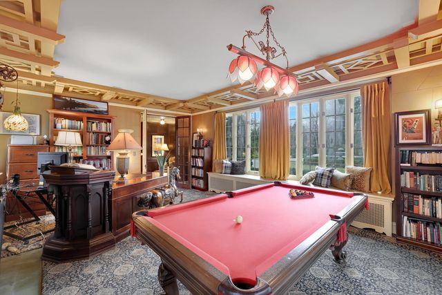 1001 N State Street, Monticello, IL 61856