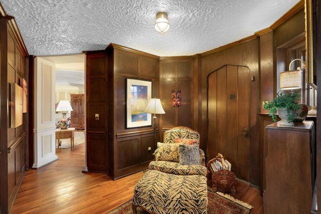 1001 N State Street, Monticello, IL 61856