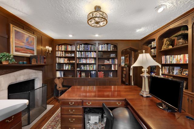 1001 N State Street, Monticello, IL 61856