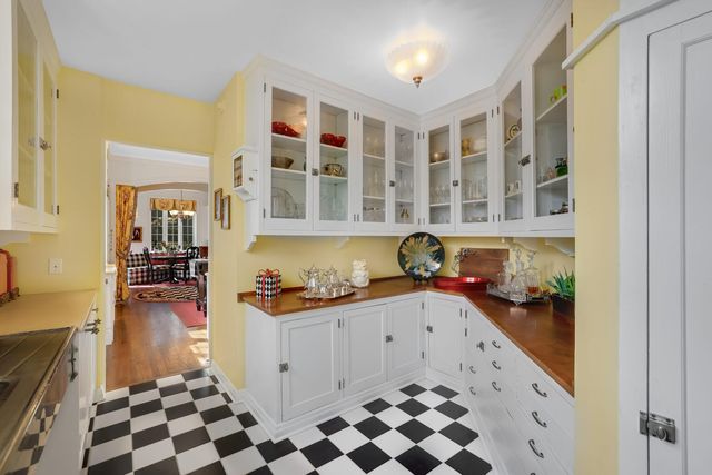 1001 N State Street, Monticello, IL 61856