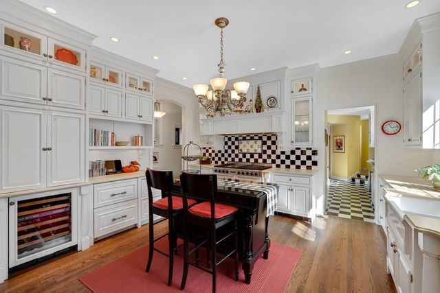 1001 N State Street, Monticello, IL 61856