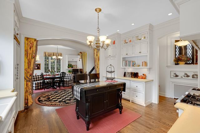 1001 N State Street, Monticello, IL 61856