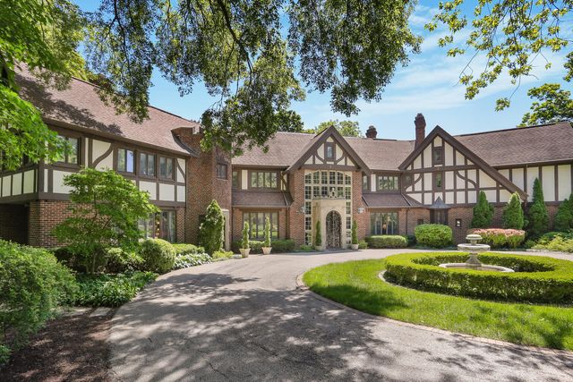 1001 N State Street, Monticello, IL 61856