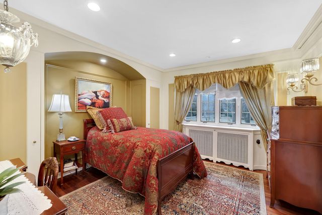 1001 N State Street, Monticello, IL 61856