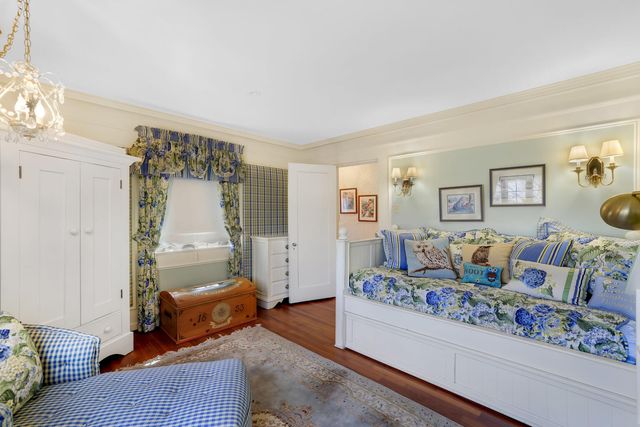 1001 N State Street, Monticello, IL 61856