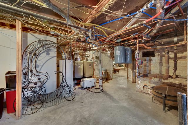 1001 N State Street, Monticello, IL 61856