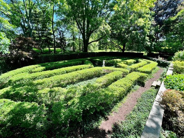 1001 N State Street, Monticello, IL 61856