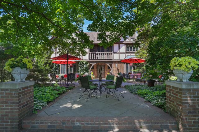 1001 N State Street, Monticello, IL 61856