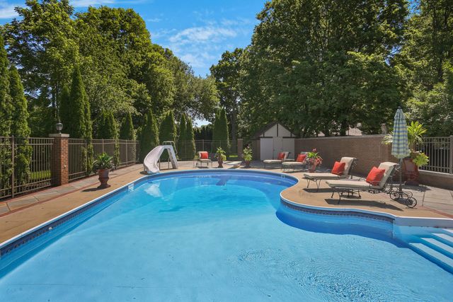 1001 N State Street, Monticello, IL 61856