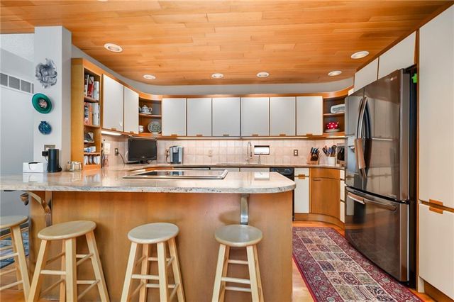 Raintree Place, Lawrence, KS 66047