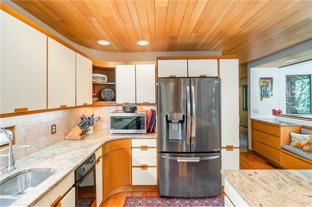 Raintree Place, Lawrence, KS 66047