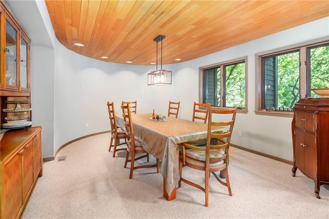 Raintree Place, Lawrence, KS 66047