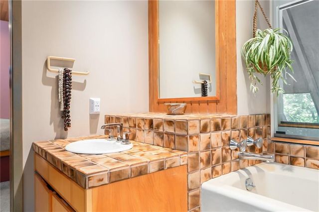 Raintree Place, Lawrence, KS 66047