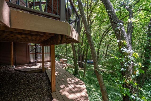 Raintree Place, Lawrence, KS 66047