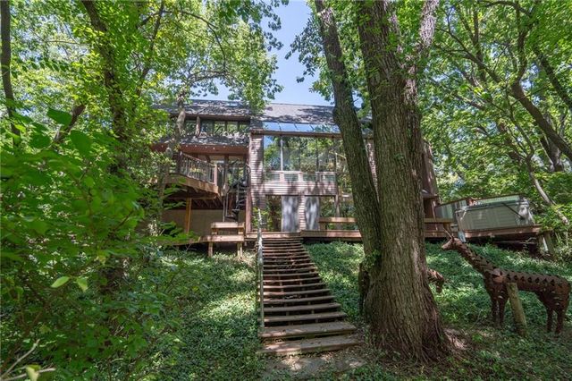 Raintree Place, Lawrence, KS 66047