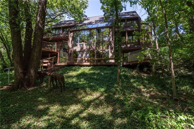 Raintree Place, Lawrence, KS 66047