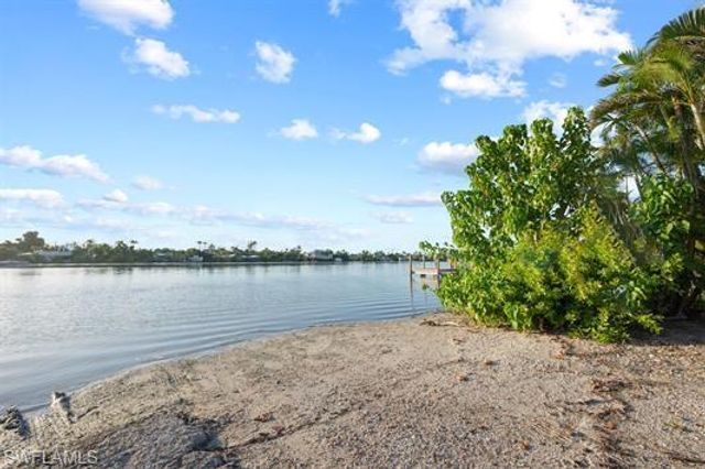 2525 Lands End PL, Sanibel, FL 33957